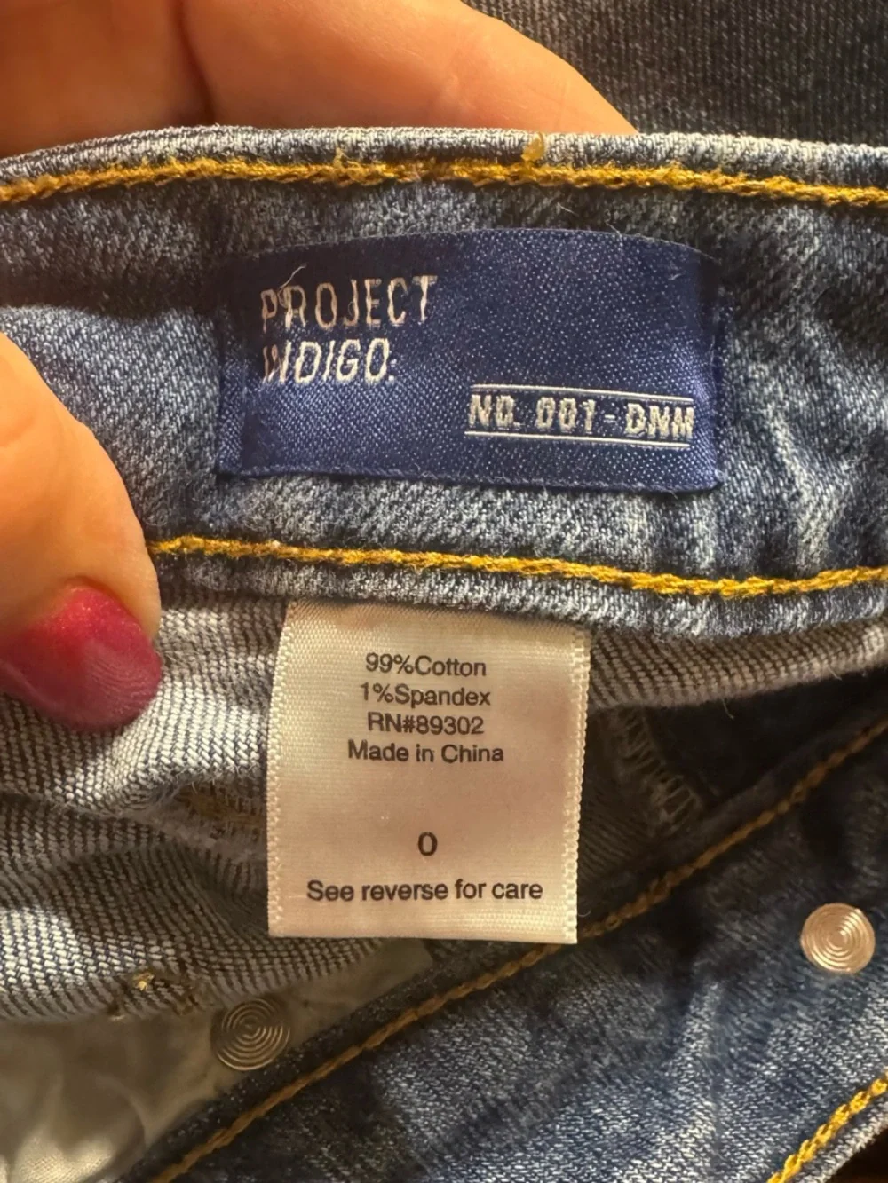 Mid-Blue Frayed Hem Jean Shorts SIZE: 0 #F - Picture 7 of 7